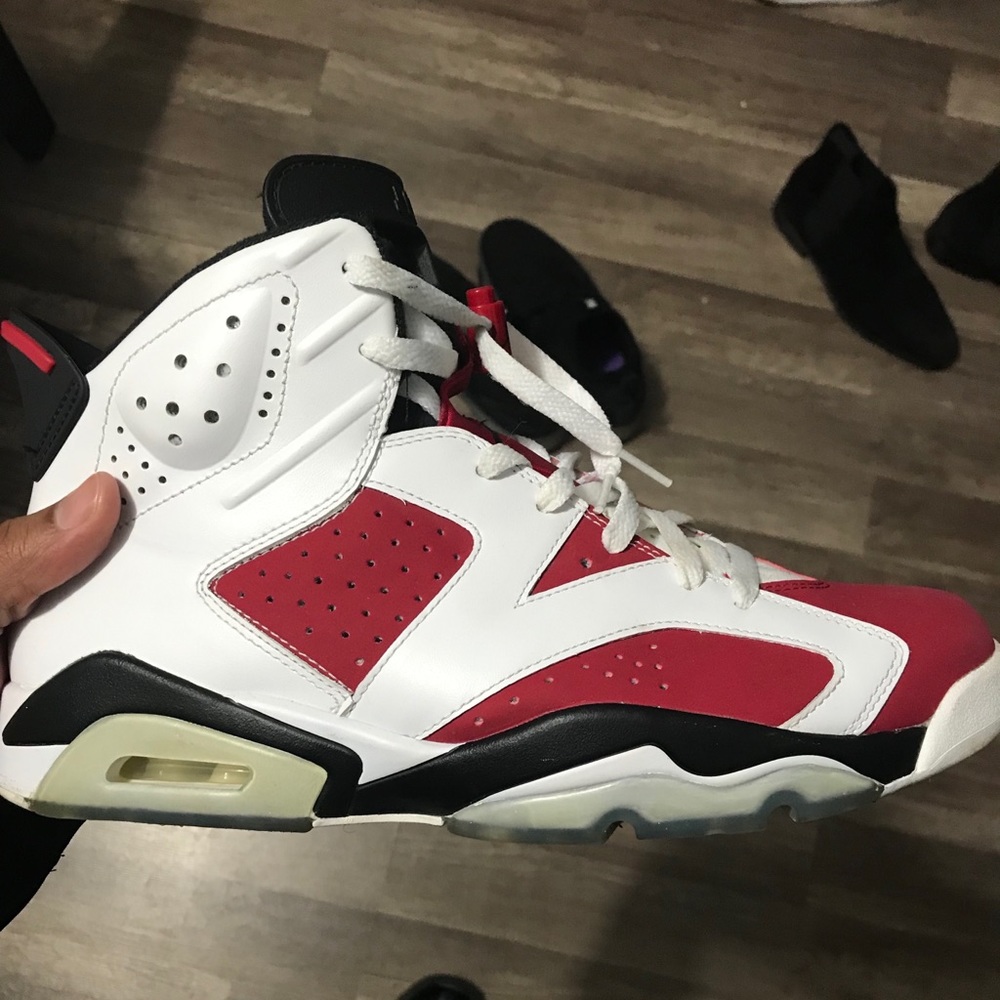Air Jordan 6’s Carmine size 10